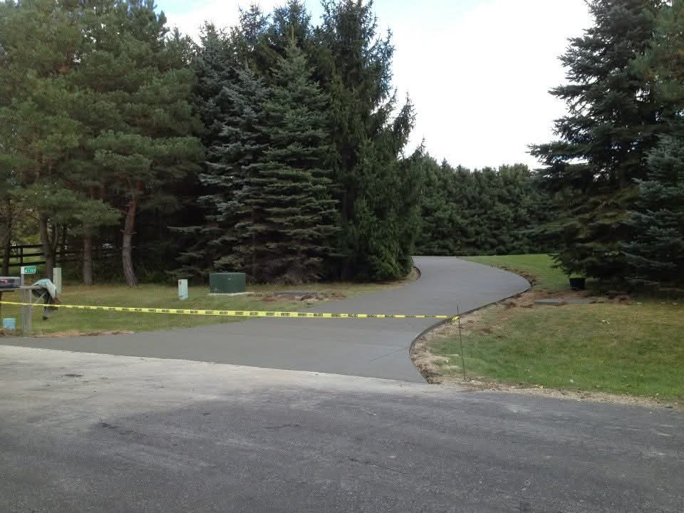 Concrete driveway contractors milwaukee