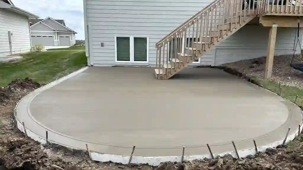 concrete patio contractors in milwaukee